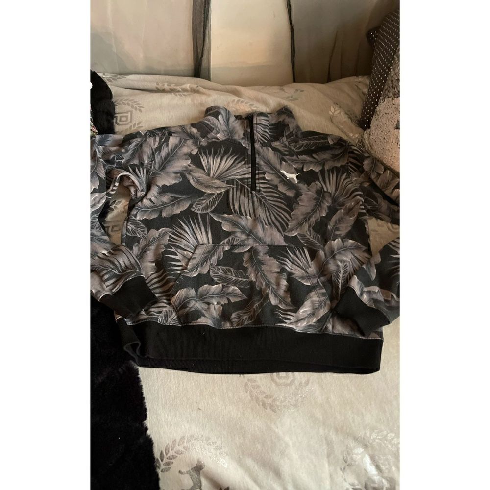 VS PINK quarter zip palm leaf sweatshirt